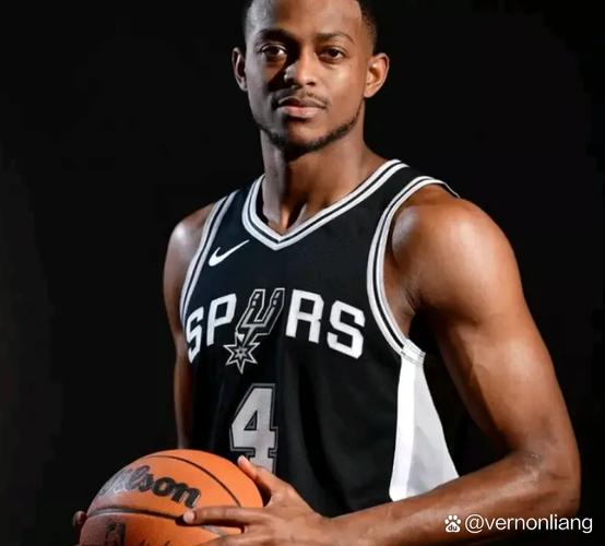 福克斯&索汉都不打!马刺至少四人缺席明天打鹈鹕!