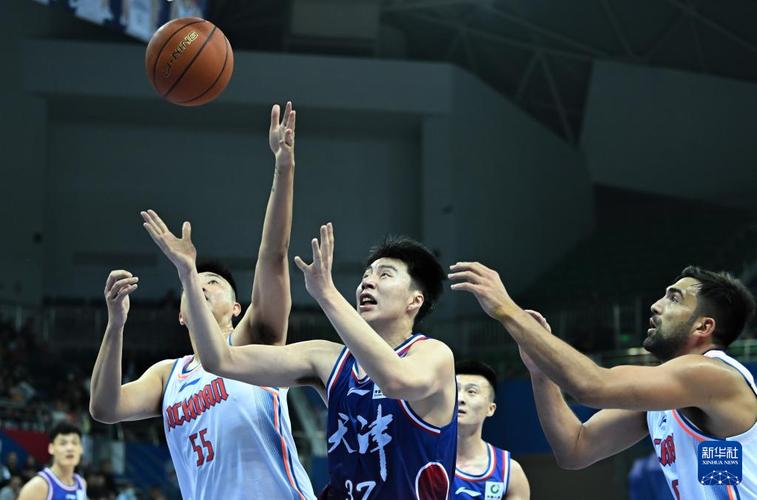 详细阅读:上强度!天津男篮晒训练视频:队内对抗赛 上强度!天津男篮晒训练视频:队内对抗赛