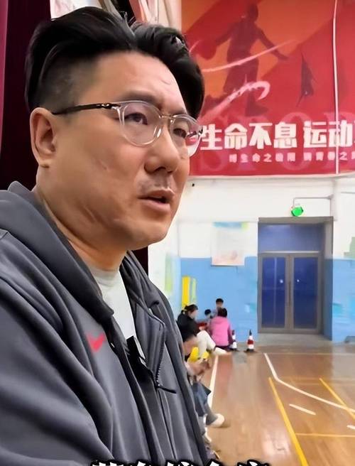 徐静雨谈杨瀚森被下放：就是想折腾折腾他 让他别老去探店了