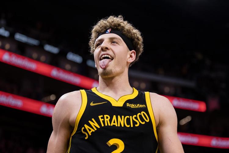 惨不忍睹！卢尼15分钟3中0没得分拿到4篮板 正负值-22最低