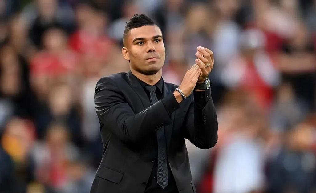 邮报:卡塞米罗12场英超4张黄牌,未来7场再拿1黄就要被停赛