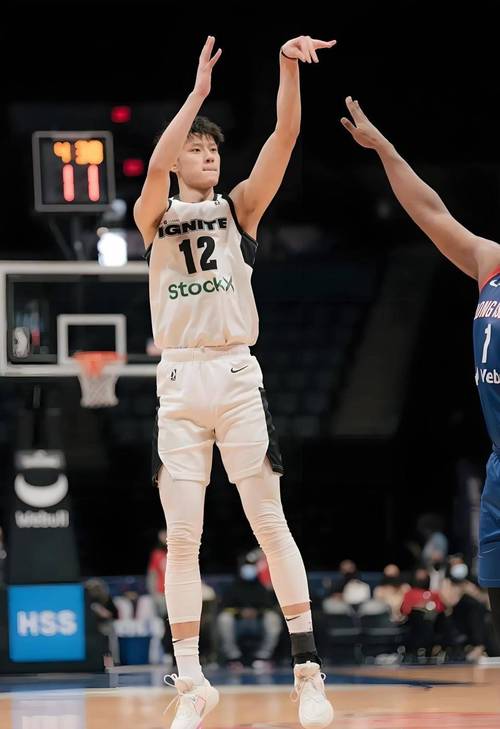 记者:等到这个窗口期国家队比赛打完 曾凡博和北京才会商讨未来