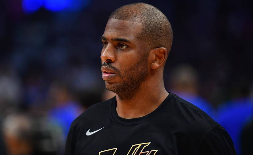 小里弗斯：保罗已经四五年没有任何运动能力了 完全在靠脑子打球