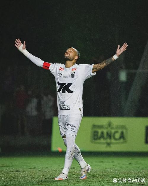 ESPN：内马尔将在假期进行部分半月板切除手术 目前继续带伤出战