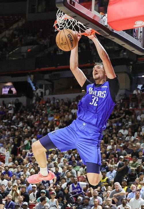 基德：弗拉格打控卫能直面顶尖侧翼防守者 组织进攻能力对他有益